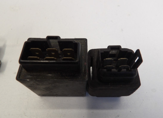 Relais unit Yamaha FZ 750