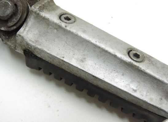 Footrest left Kawasaki GPZ 900