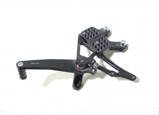 Fussrastetrager vorne rechts Suzuki SV 650