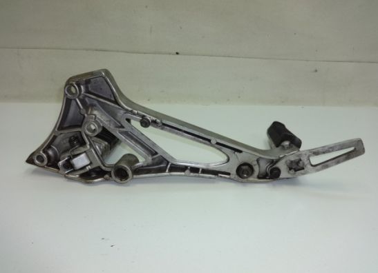 Main step holder right Suzuki GSX 550 EF
