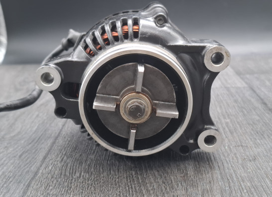 Dynamo Triumph Trident 900