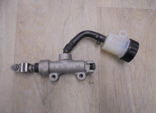 Rempomp achter Kawasaki Z 900