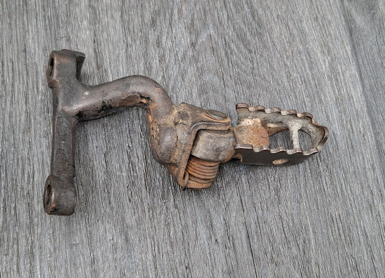 Footrest left Honda XL 600