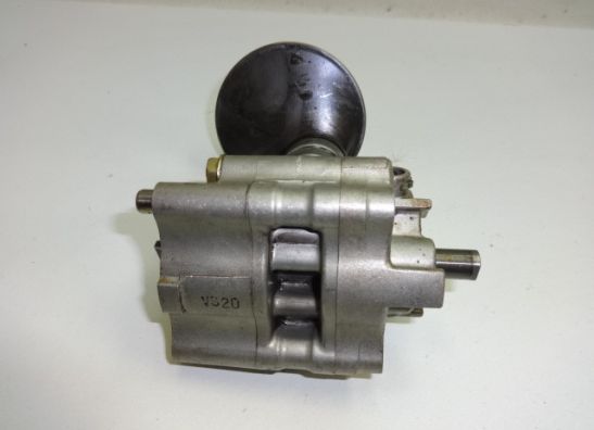 Oil pump Honda VFR 800 I