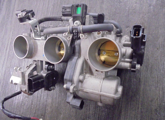 Gasklephuis Yamaha Niken GT