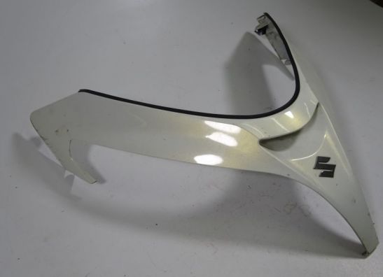 Cowl upper connector Suzuki Burgman 400