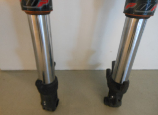 Voorpoten compleet KTM 390 Duke