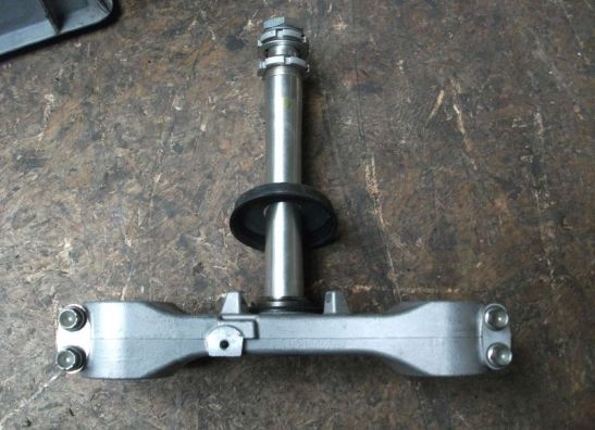 Steering stem Suzuki GSX R 600