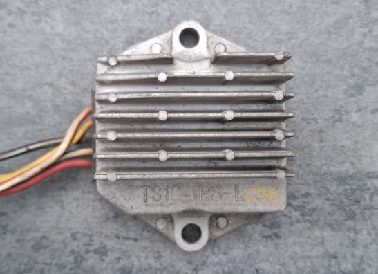 Spanningsregelaar Suzuki GS 400 E