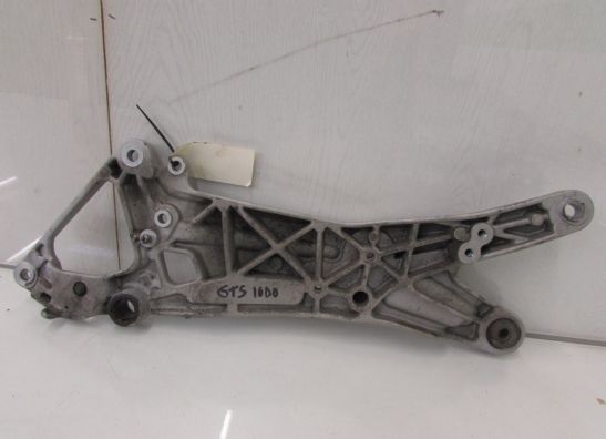 Main step holder right Yamaha GTS 1000