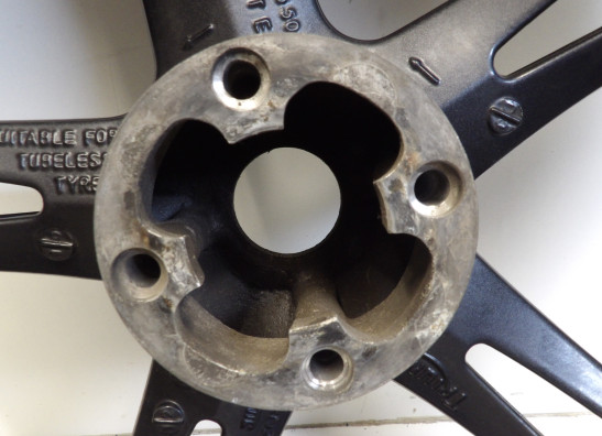 Achtervelg Triumph Sprint ST 1050