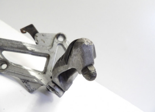 Fussrastetrager vorne rechts Kawasaki GPX 600