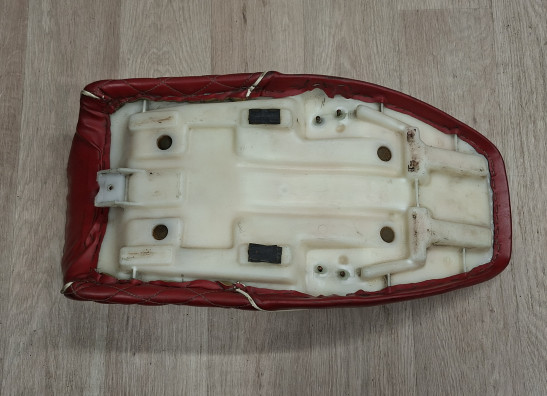 Zadel Yamaha RD 350 LC