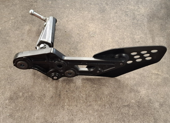 Main step holder left Yamaha MT 07