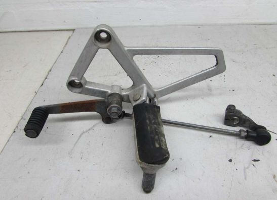 Fussrastetrager vorne links Honda CBR 600 F