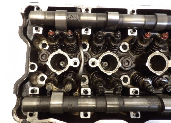 Cylinder head Kawasaki GPZ 900