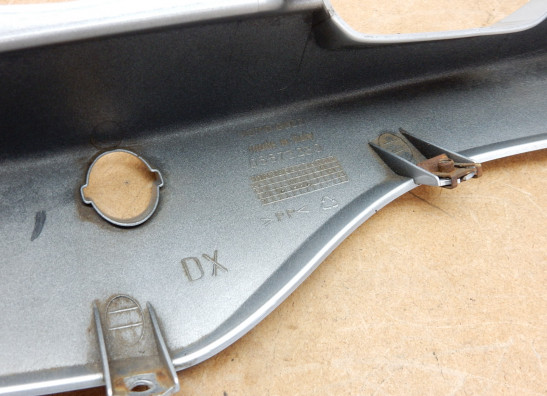 Rechter zijkuip klein Moto Guzzi Norge