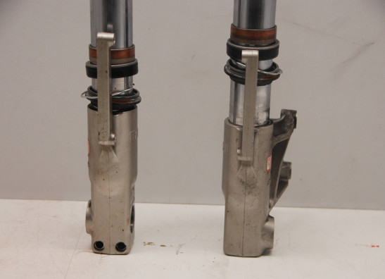 Voorpoot binnen Buell Firebolt XB12R-S 