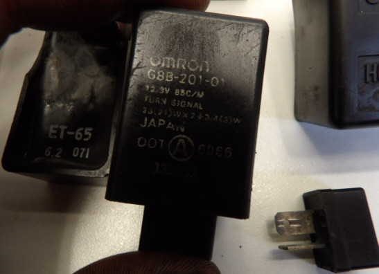 Relais unit Honda VT 700 750