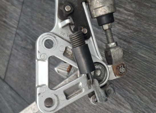 Main step holder right Suzuki GSX R 750