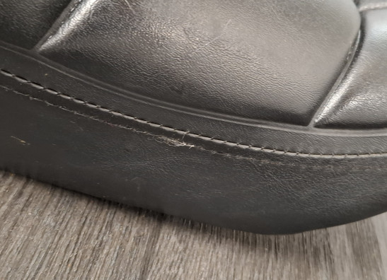 Zadel Honda VF 700  750 C Magna