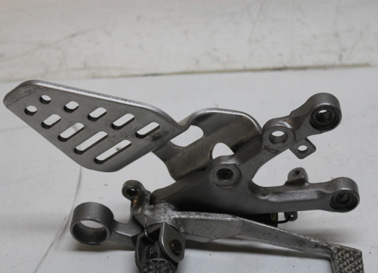 Fussrastetrager vorne rechts Yamaha YZF R6