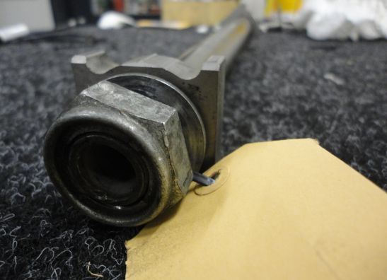 Hinterradachse Honda CBR Fireblade