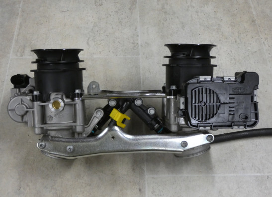 Gasklephuis Aprilia Shiver 750