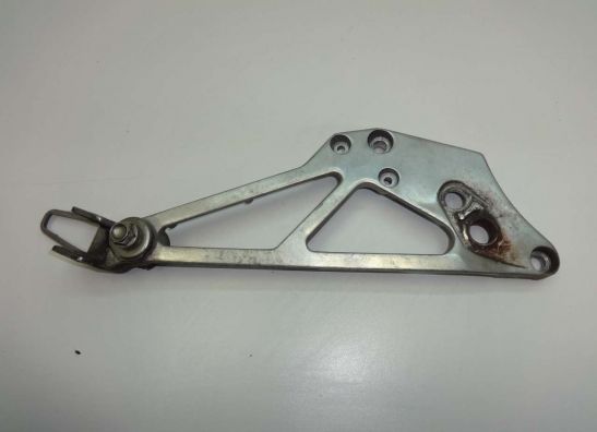 Fussrastetrager vorne rechts Honda VF 1000 F