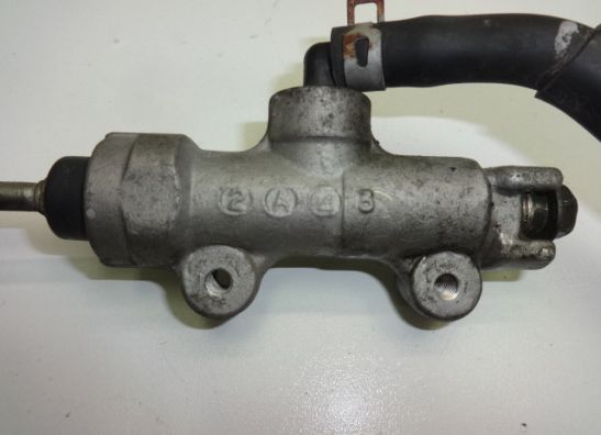 Rempomp achter Suzuki DL 1000 V STROM