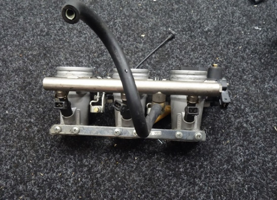 Einspritzanlage Benelli TNT 1130 cafe racer