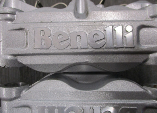 Remklauwen Benelli 502 Cruiser