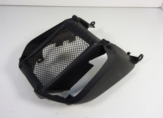 Cowl under Ducati monster 696