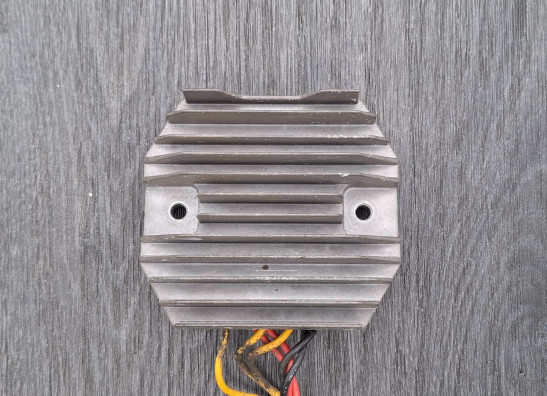 Regulator rectifier  Triumph Tiger 1050
