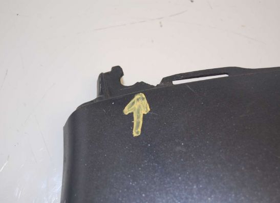 Cowl Left lower Honda CBR 900 RR