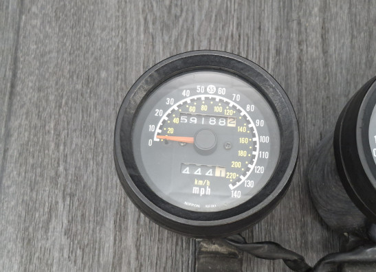 Tellerset Suzuki Madura 1200