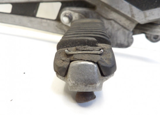 Fussrastetrager vorne rechts Kawasaki GPZ 750