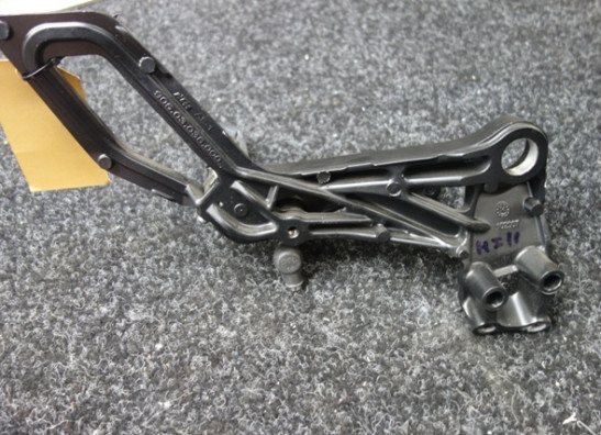 Fussrastetrager vorne links KTM RC 390