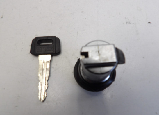 Rugsteun sissybar Suzuki VS 1400 Intruder