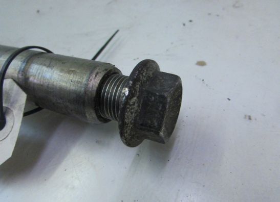 Axle front Suzuki GSX R 1000