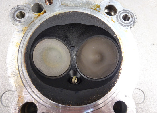 Cilinderkop Ducati monster 796