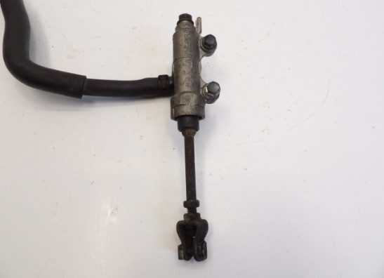 Rempomp achter Honda TRANSALP