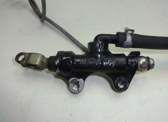 Rempomp achter Kawasaki ZXR 400