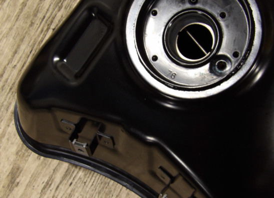 Tank Triumph Trident 660