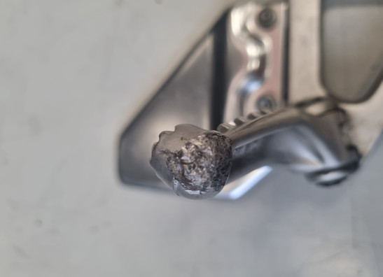 Duo voetsteun rechts Aprilia RSV 1000