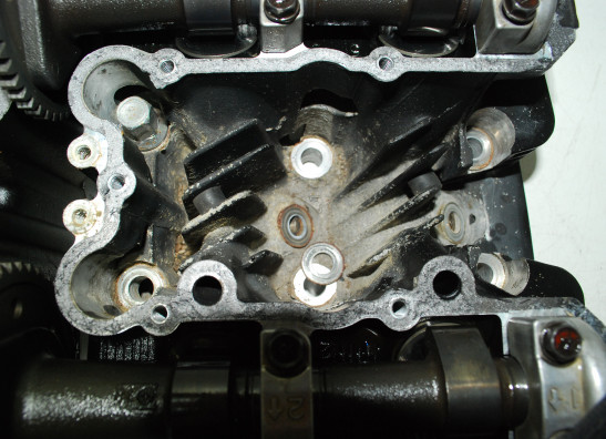 Cylinder head Kawasaki ZR 7