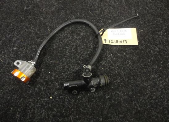 Rempomp achter KTM 200 Duke 2012-2016