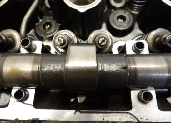 Cylinder head Kawasaki GPZ 900