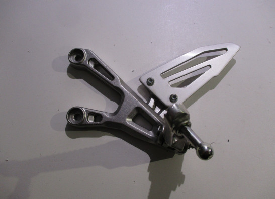 Main step holder left Yamaha MT 10