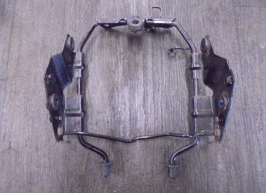 Upper cowl Stay Suzuki GSR 600